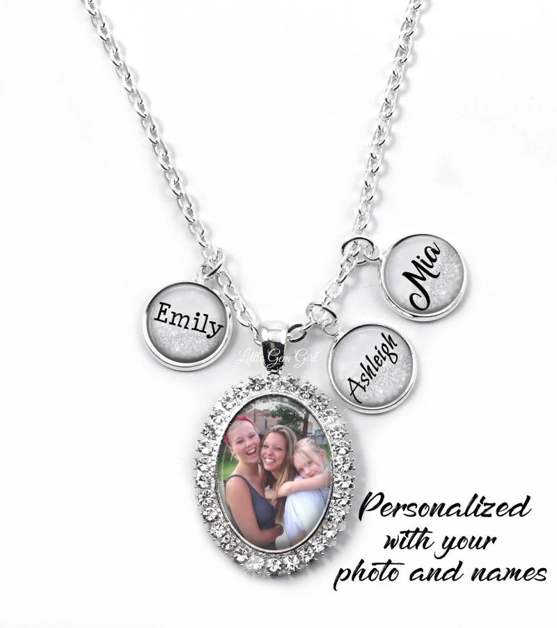 Personalisierte Namenskette Mit Individuellem Foto Anhänger - Silber Oder Gold Oval Strass Bild Grandkids Für Oma Personalisierte Namenskette Mit Individuellem Foto Anhänger - Silber Oder Gold Oval Strass Bild Grandkids Für Oma von LittleGemGirl