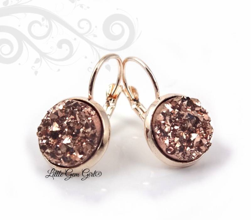 Rose Gold Druzy Ohrringe - 7 Metall Oberflächen Kupfer Funkeln Faux von LittleGemGirl