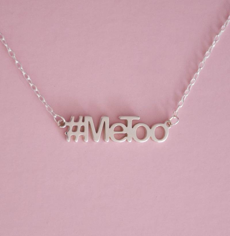Metoo Campaign Movement Kette Anhänger Aus Sterling Silber 925 Mit 16" in Geschenkbox #metoo Hashtag Namensschild Statement von LittleGoldDaisyCom