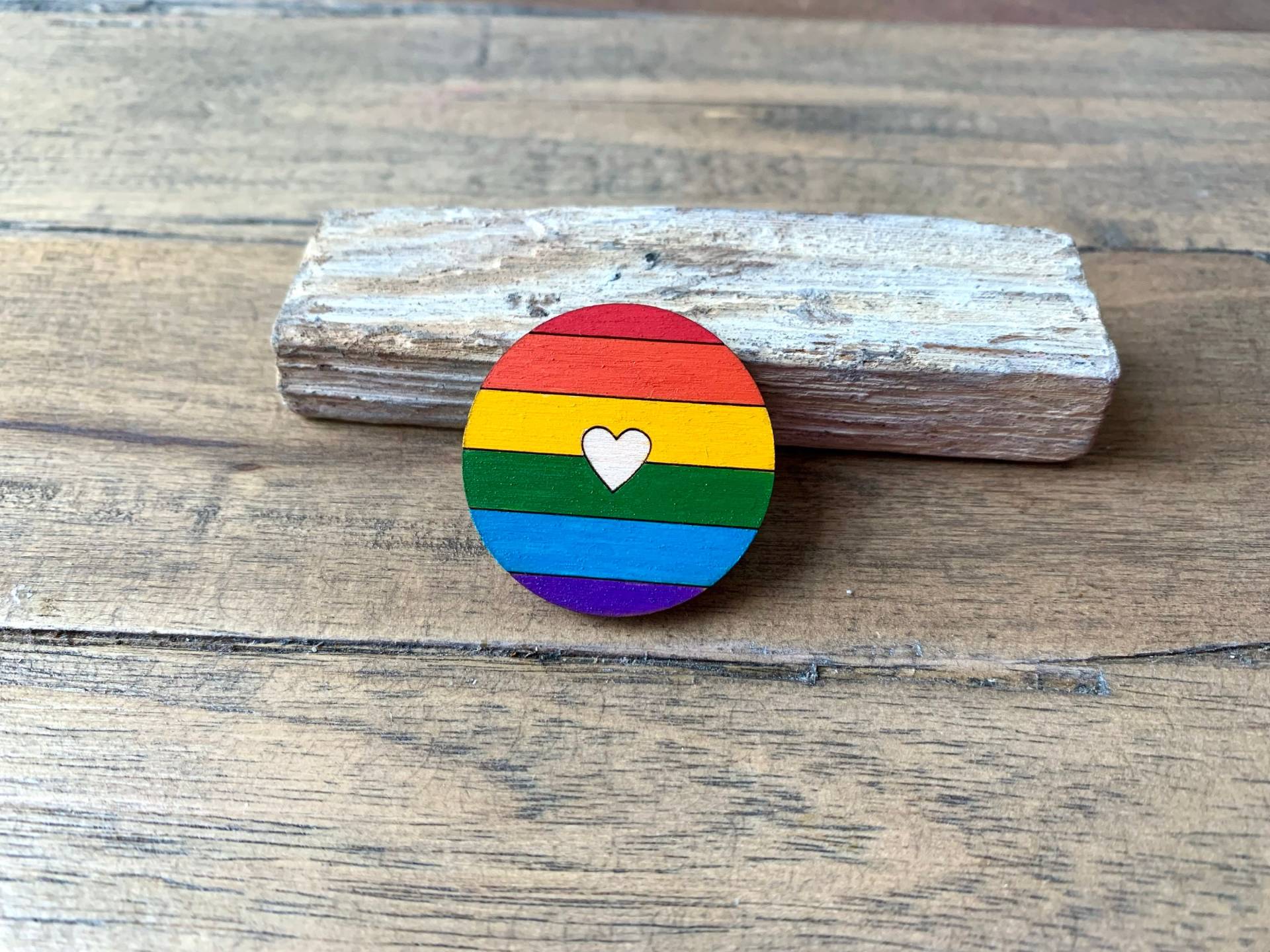 Regenbogen Brosche Aus Holz Lgbtq Schmuck Pride Csd Gay Regenbogen Brosche Aus Holz Lgbtq Schmuck Pride Csd Gay von LittleHamburgLab