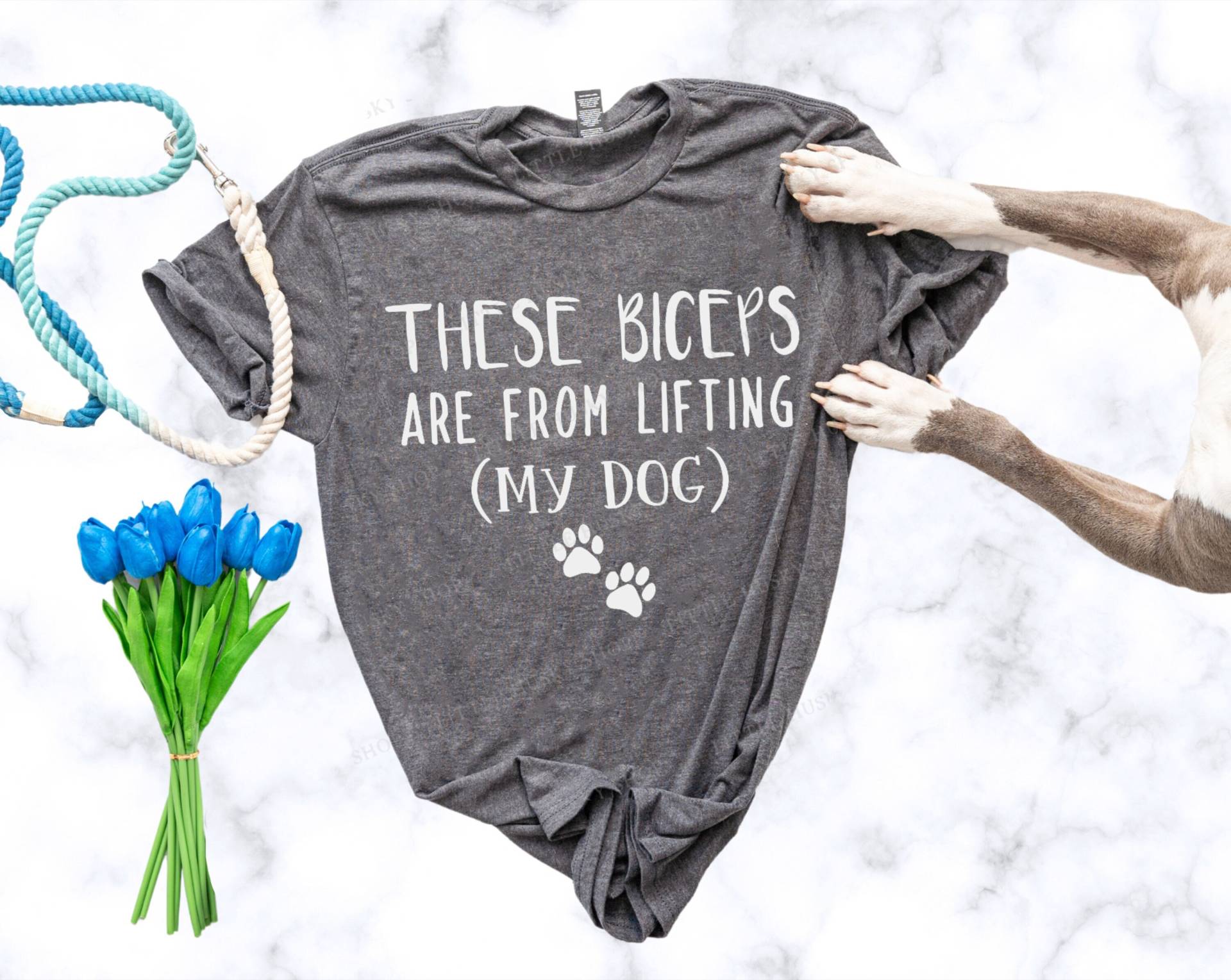 Diese Bizeps Sind Von Lifting My Dog Lustiges Shirt - Workout Liebhaber Gym Oder Tank I Lift My Hilarious Tshirt von LittleHuskyShop