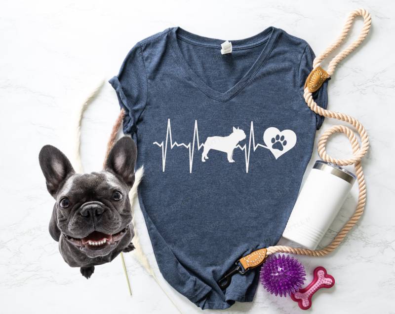 Frenchie Heartbeat Pfote Print Shirt - French Bulldog Mom Krankenschwester Soft T Oder Tank Stillschule Geschenk Pawprint Vet von LittleHuskyShop