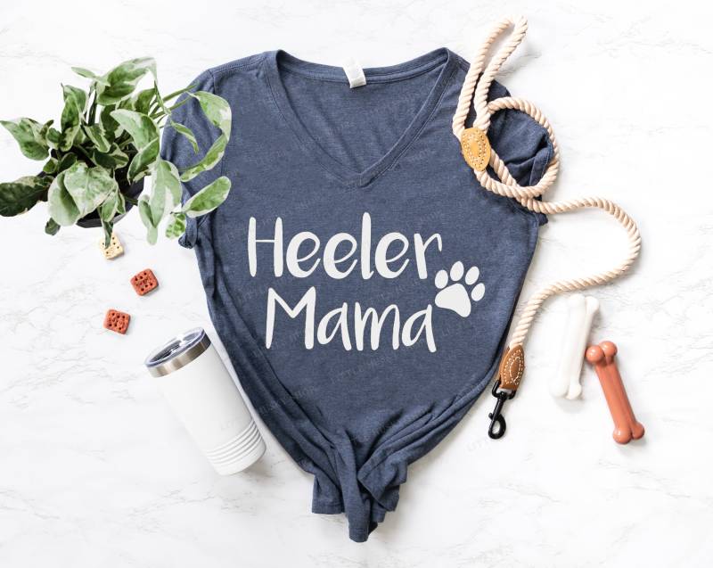 Heeler Shirt - Heeler Mama | Oder Jede Rasse Süßes Lässiges T-Shirt Hundeliebhaber Hundemama Hundeshirt Blauer Roter von LittleHuskyShop