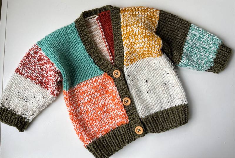 Handgestrickte Grobstrick Patchwork Strickjacke Unisex Kleinkind | 1-2Y von LittleJuHandmade