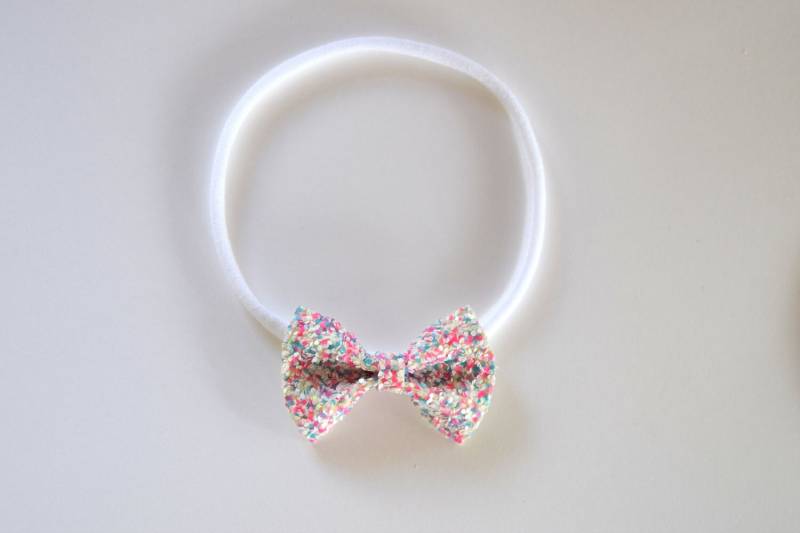 Konfetti Einheitsgröße Glitter Winzige Bogen Stirnband Adorable Foto-Prop Für Neugeborene Baby Kleine Mädchen Kind Erwachsene Blau Rosa Ostern Konfetti Einheitsgröße Glitter Winzige Bogen Stirnband Adorable Foto-Prop Für Neugeborene Baby Kleine Mädchen Kind Erwachsene Blau Rosa Ostern von LittleKateDesigns