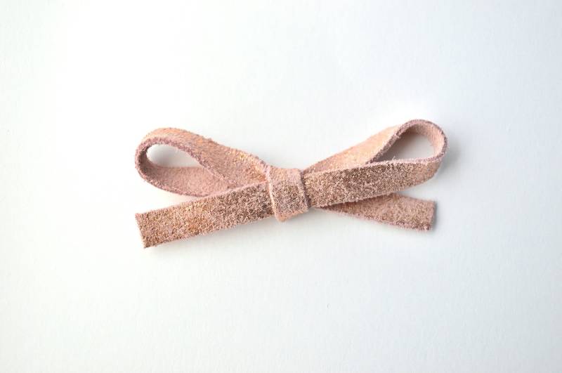 Rose Gold Metallic Große Leder Schleife Clip Foto Prop Für Neugeborene Mädchen Kind Erwachsene Sommer Headwrap Hübsche Rose Gold Metallic Große Leder Schleife Clip Foto Prop Für Neugeborene Mädchen Kind Erwachsene Sommer Headwrap Hübsche von LittleKateDesigns