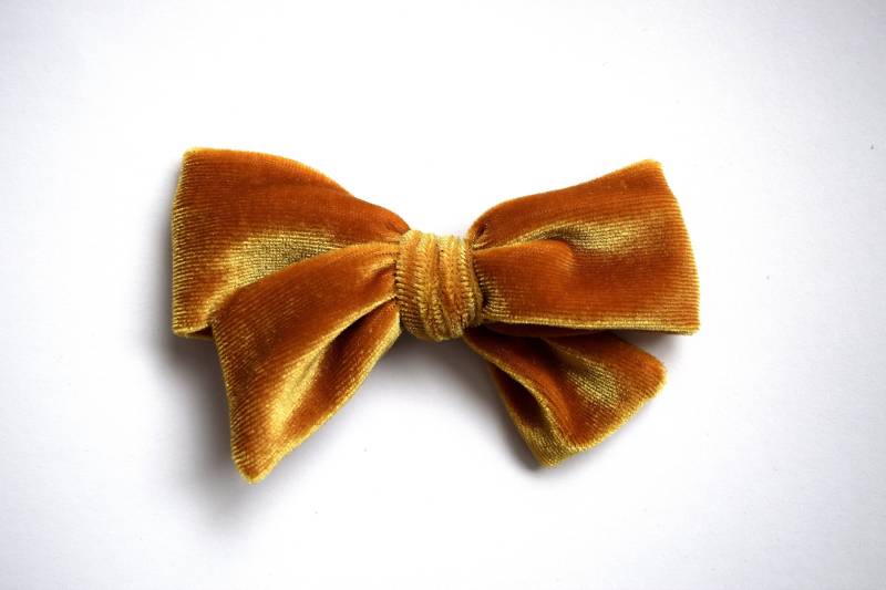 Senf Samt Hand Gebunden Bogen Für Neugeborenes Kind Kleine Mädchen Foto Prop Bezaubernd Schöne Herbst Winter Frühling Sommer Gelben Orange Schleife von LittleKateDesigns