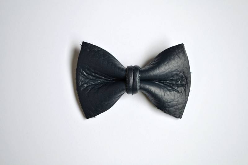 Winzige Marine Leder Clip Kleine Bogen Für Neugeborenes Kind Mädchen Erwachsen Foto Prop Liebenswert Frühling Sommer Bilder von LittleKateDesigns