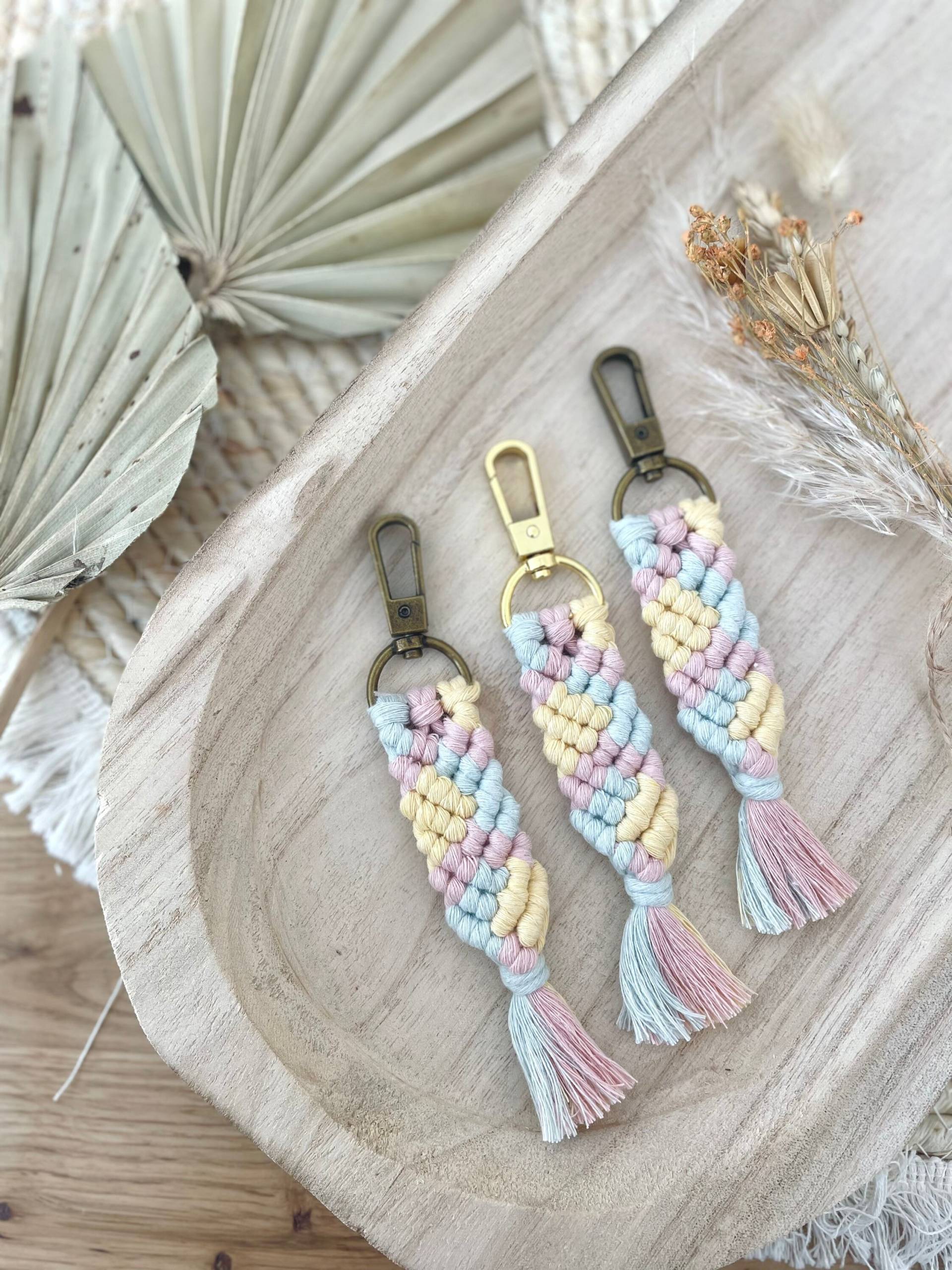 Makramee Schlüsselanhänger „Candy" Makramee Schlüsselanhänger „Candy" von LittleLConceptstore