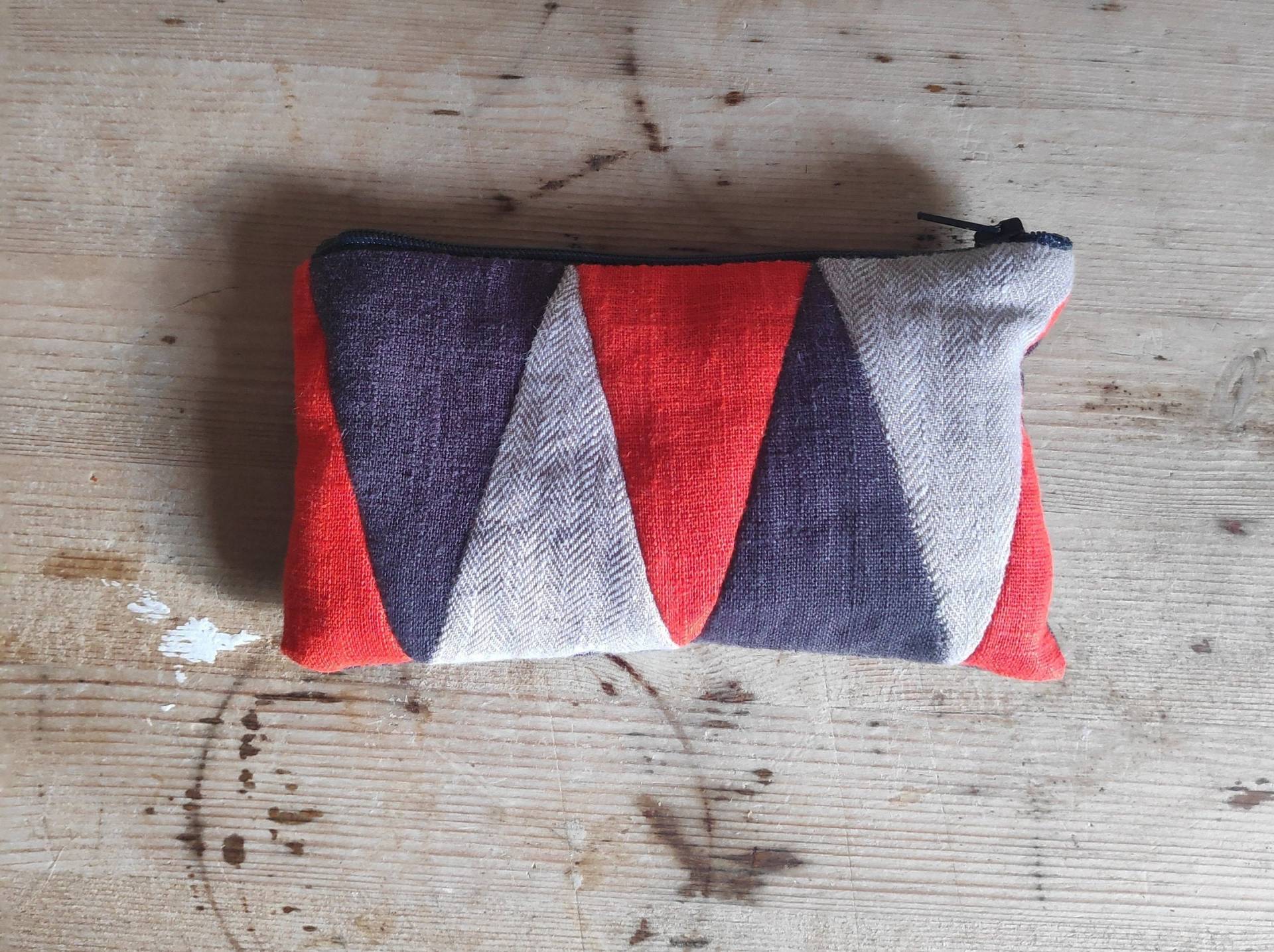 Handgenähte Leinenzubehörtasche Handgenähte Leinenzubehörtasche von LittleLinenBags