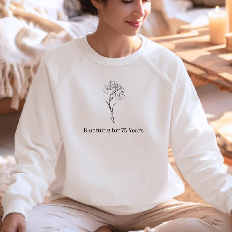 75.geburtstag Geschenk Für Frauen 75 Jahre Sweatshirt, Eleganter Bio Raglan Pullover von LittleLoveHouse