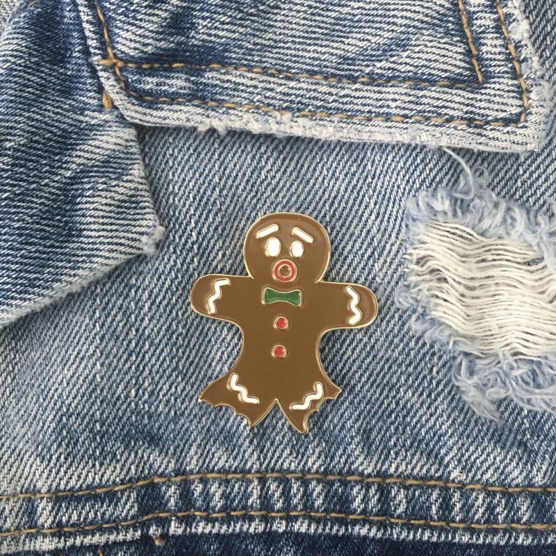 Lebkuchen Mann Anstecknadel | Festliche Emaille Für Weihnachtsgeschenke von LittleLoveliesStudio