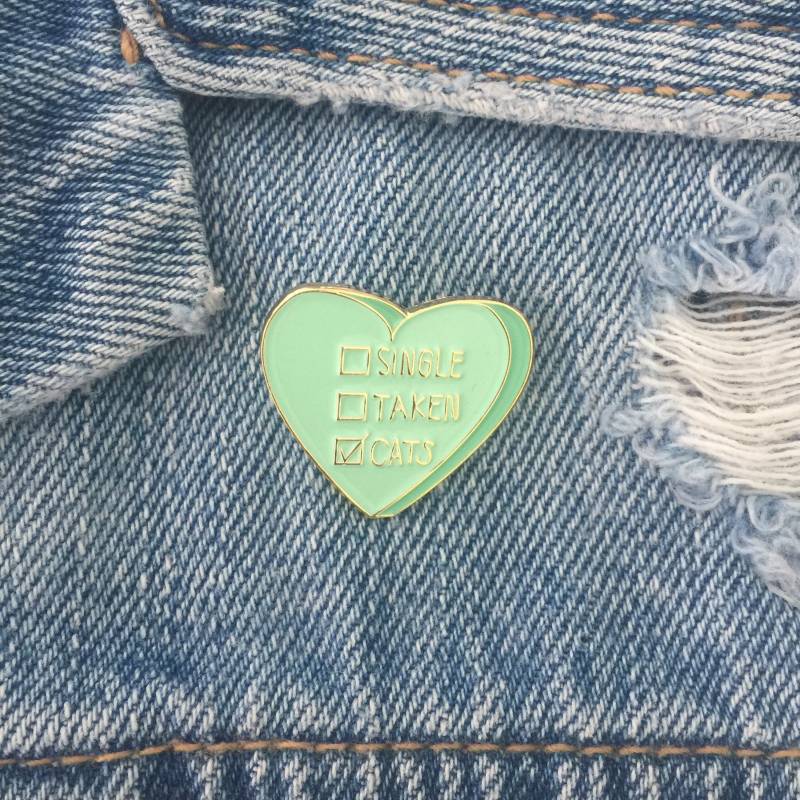 Single Taken Katzen Anstecknadel | Niedliche Für Galentine Oder Valentinstag, Fun Cat Lady Geschenk von LittleLoveliesStudio