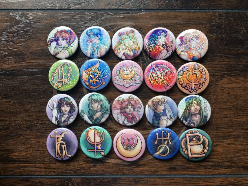 Guardian Holographic 1, 5" Buttons - Komplettes Set Porträts Und Symbole von LittleLunarRabbit
