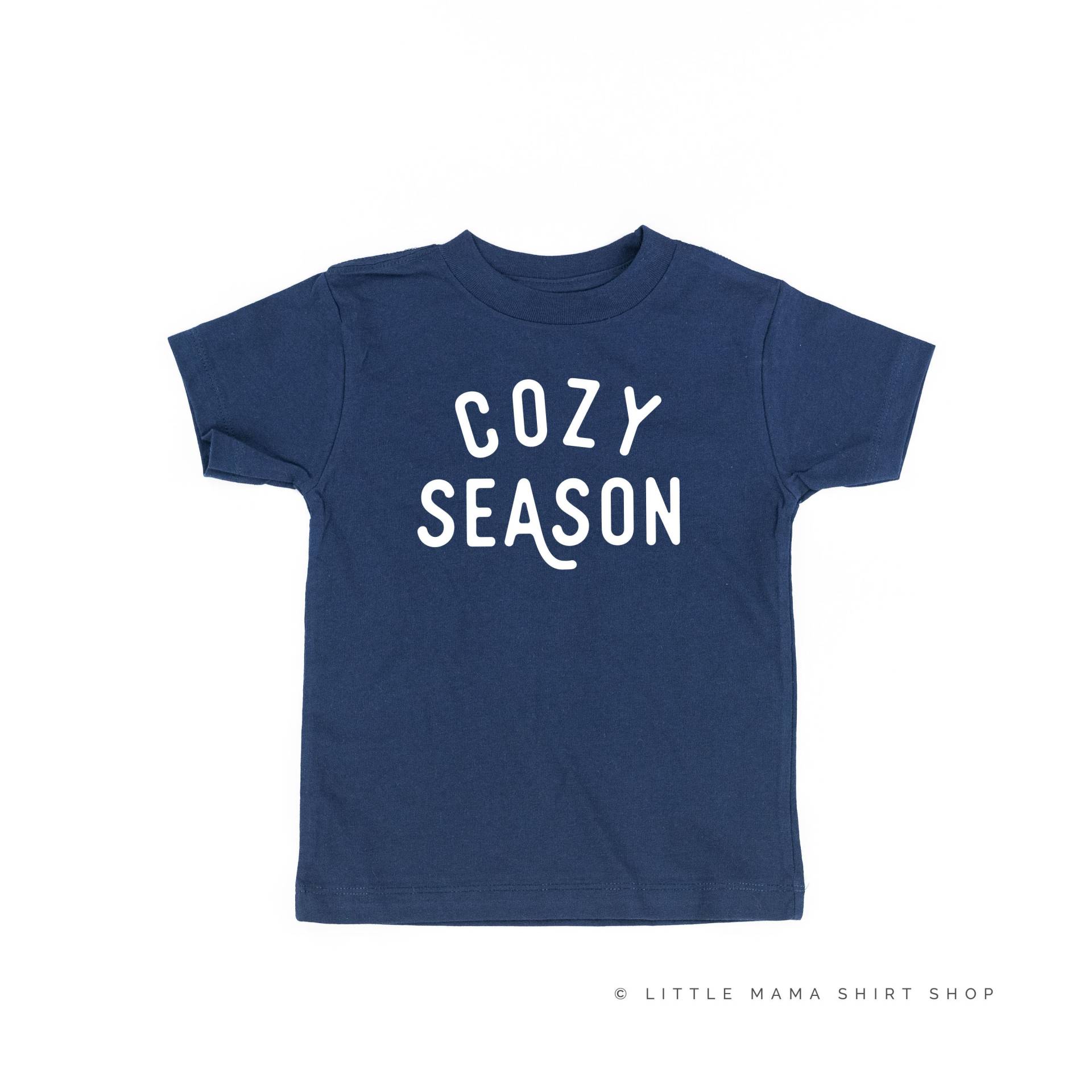 Cosy Season - Kurzarm Kinderhemd | Herbst Babe Kürbis Aufnäher Thanksgiving Shirt Grafik T-Shirt Baby Outfit Crew von LittleMamaShirtShop
