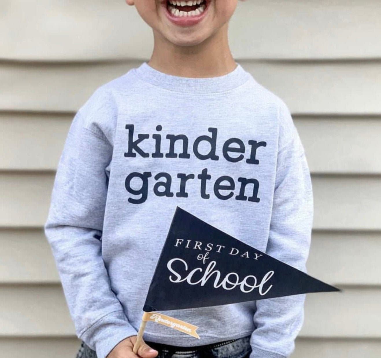 Kindergarten - Kinder Pullover | Für Zurück Zu Schulpullover Schulgeist Schultüten T-Shirts von LittleMamaShirtShop