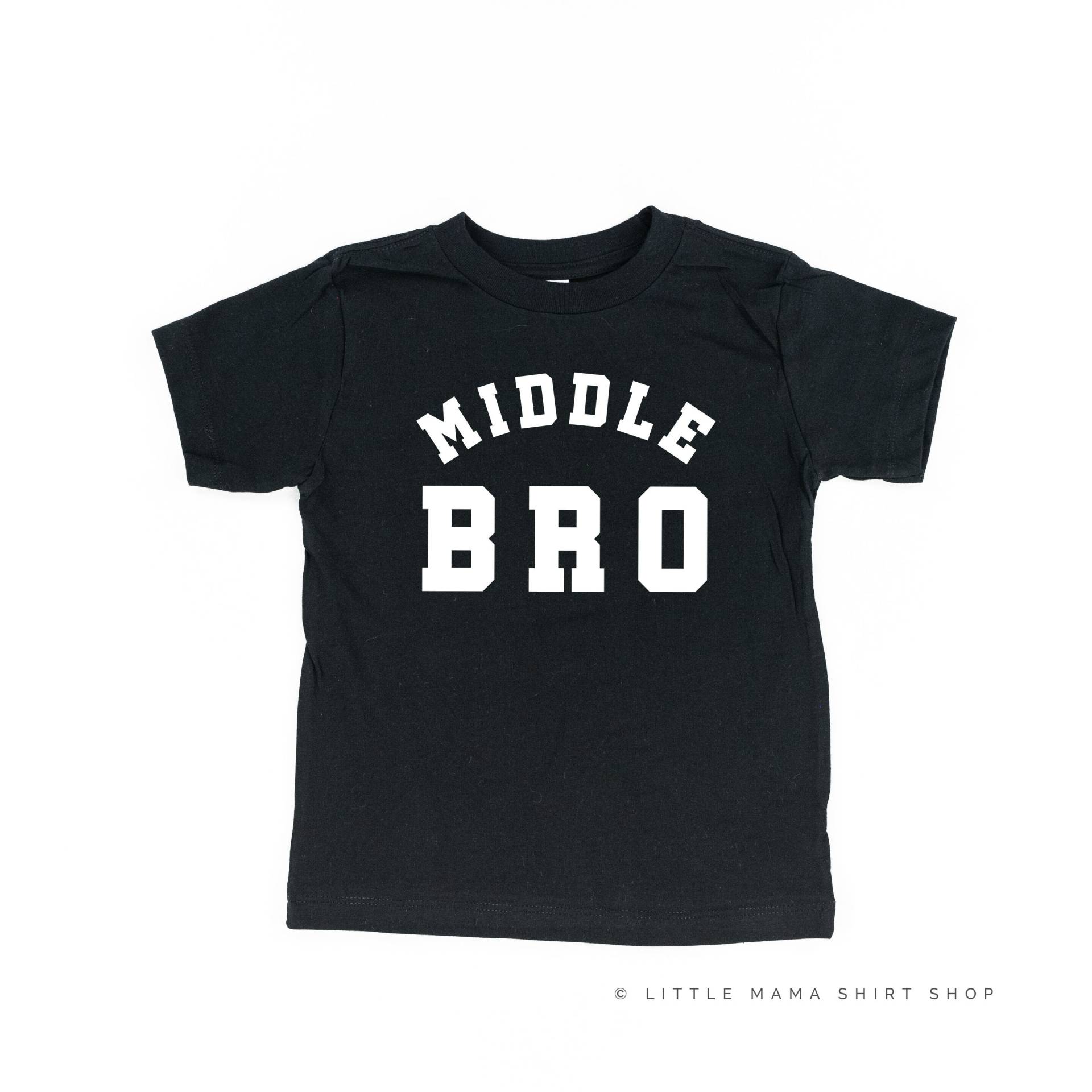 Mittlere Bro - Varsity Kindershirt | Bruder Shirt S| Kleine Brüder Geschwisterhemden Großer Schwangerschaftsanzeige Kinder T-Shirts von LittleMamaShirtShop