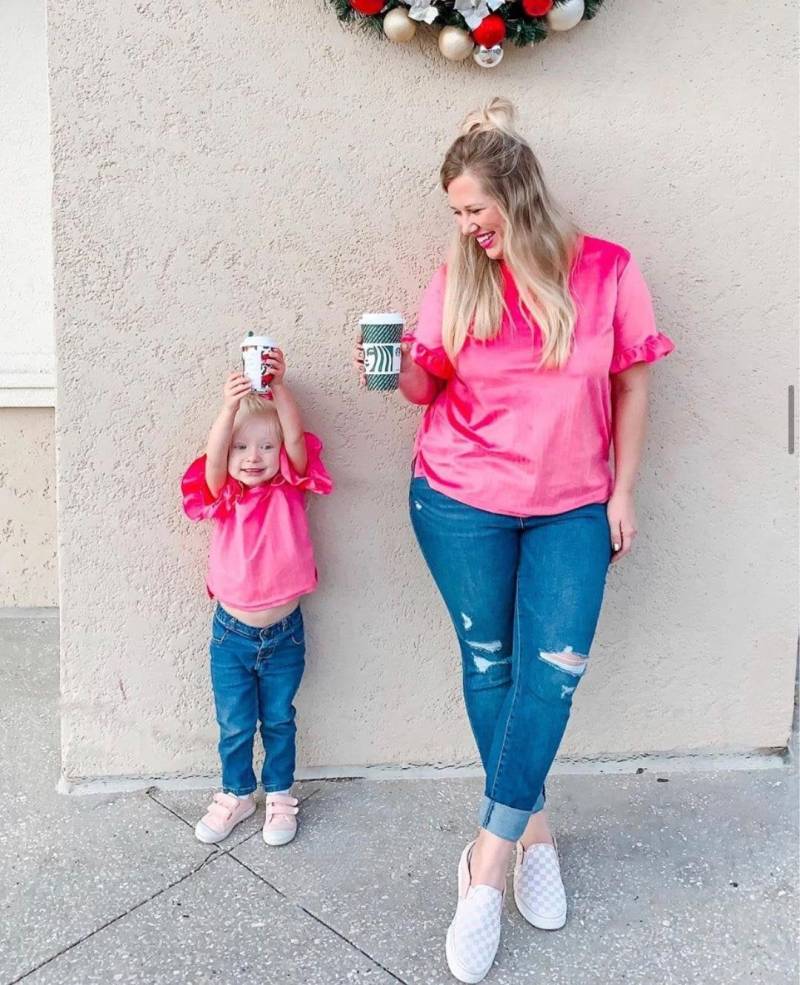 Rosa Samt| Mama Und Ich Passende Shirts | Outfits Mutter Tochter Valentinstag von LittleMiaBella