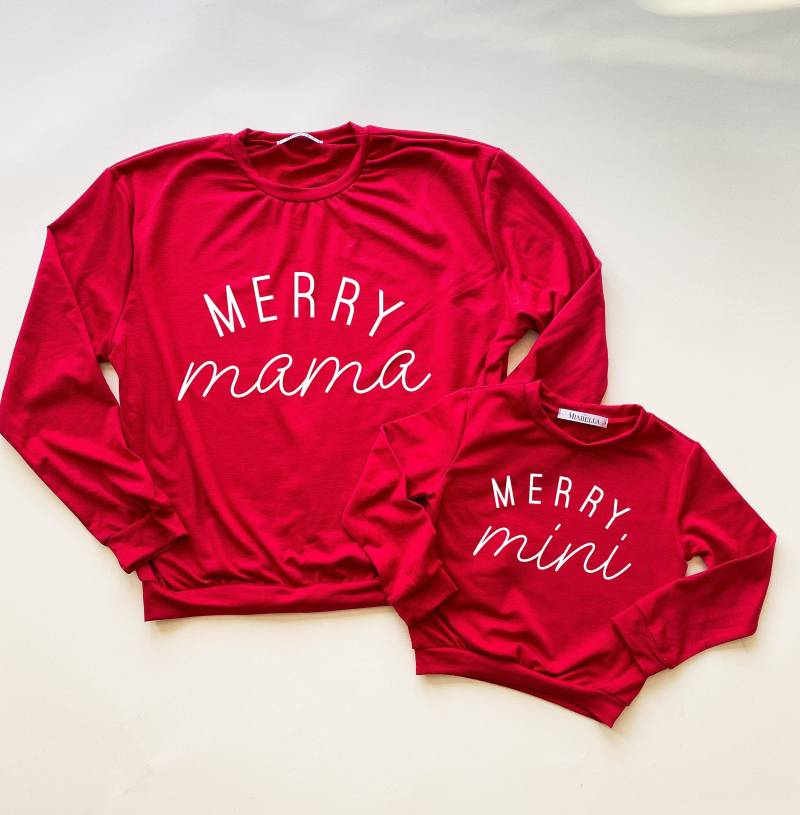 Rot Oder Grün Merry Mama & Mini Holiday Passende Pullover Mit Rundhalsausschnitt, Und Ich, Ich Passend, Passende Outfits von LittleMiaBella