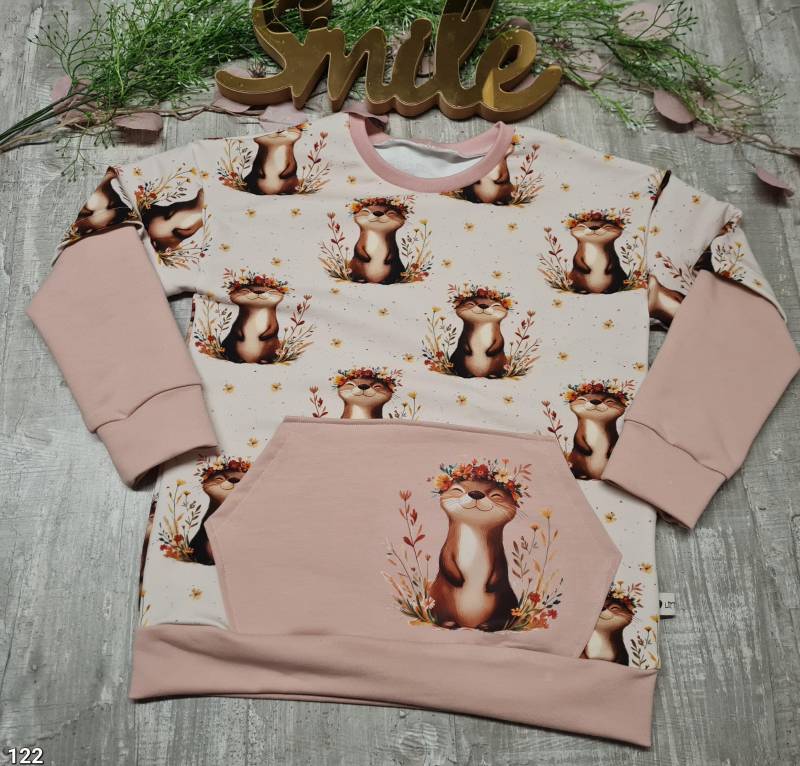 Sweatshirt Sweater Pullover Hoodie Ottermädchen Größe 122 von LittleMilea