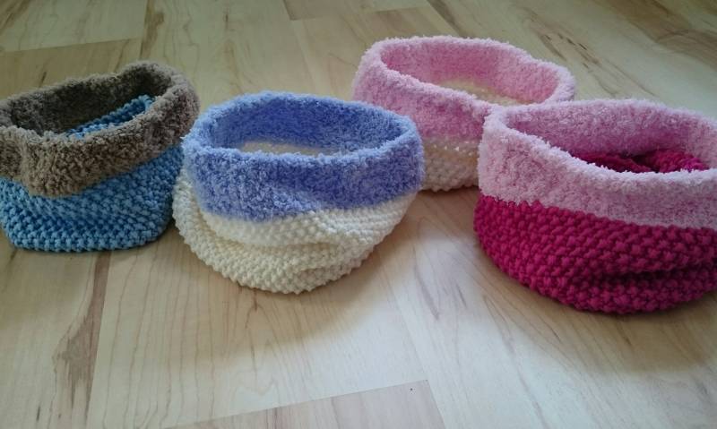 Kinder Loopschal Gestrickt Mit Kuschelrand, in Verschiedenen Farbvarianten von LittleMineShop