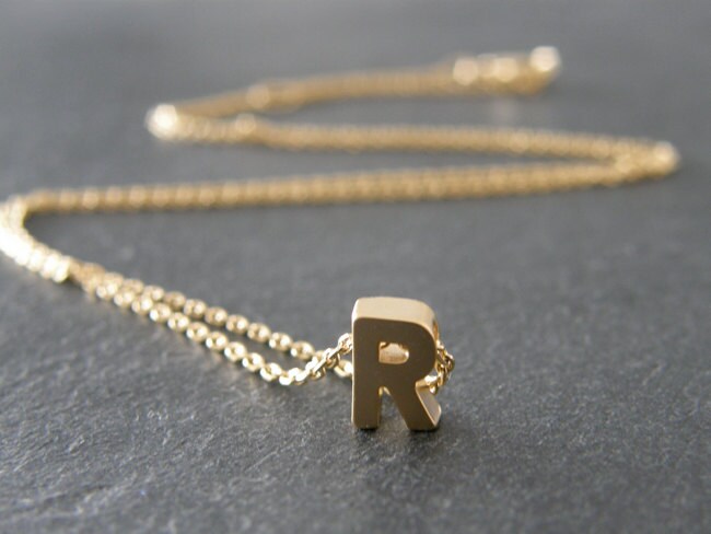Gold Initial Buchstabe R Halskette, Personalisierte Hochzeit Schmuck, Brautjungfern Geschenke, Schlicht, Modern, Alltag Gold Initial Buchstabe R Halskette, Personalisierte Hochzeit Schmuck, Brautjungfern Geschenke, Schlicht, Modern, Alltag von LittleMissJDesigns