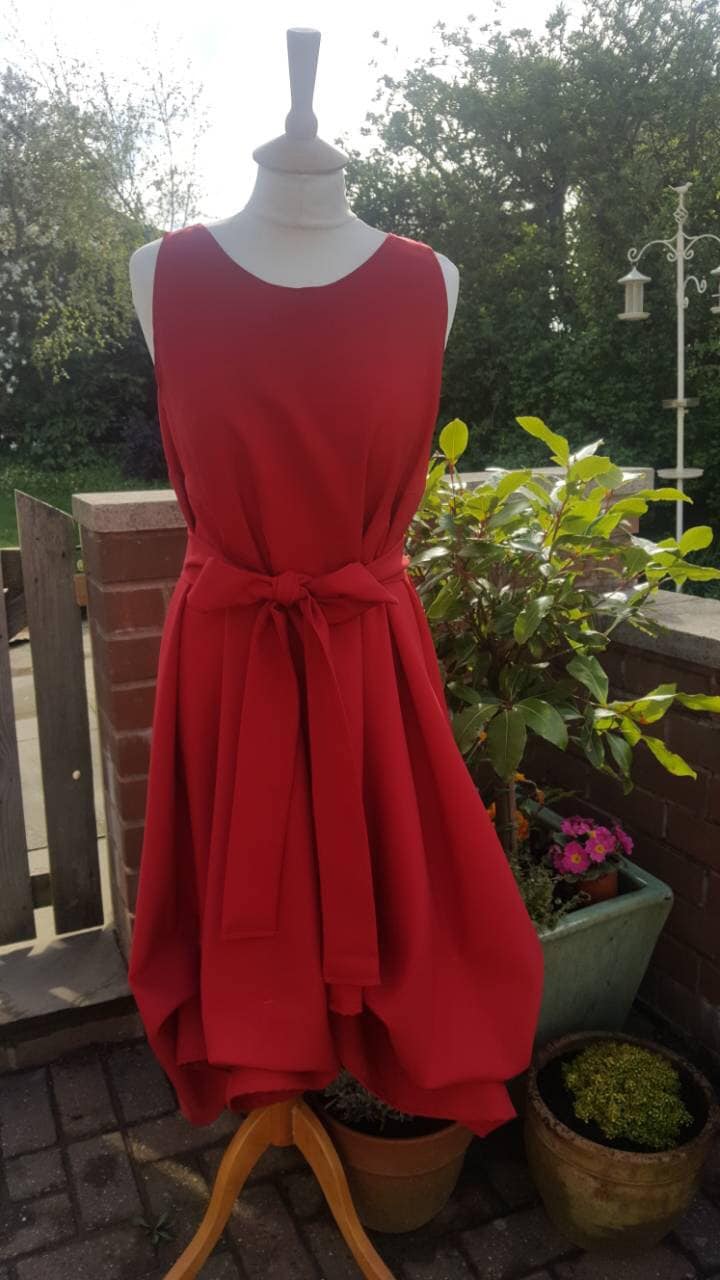 Handgemachte Gerafft Alice Kleid in Reichen Rot von LittleMissMuffitShop