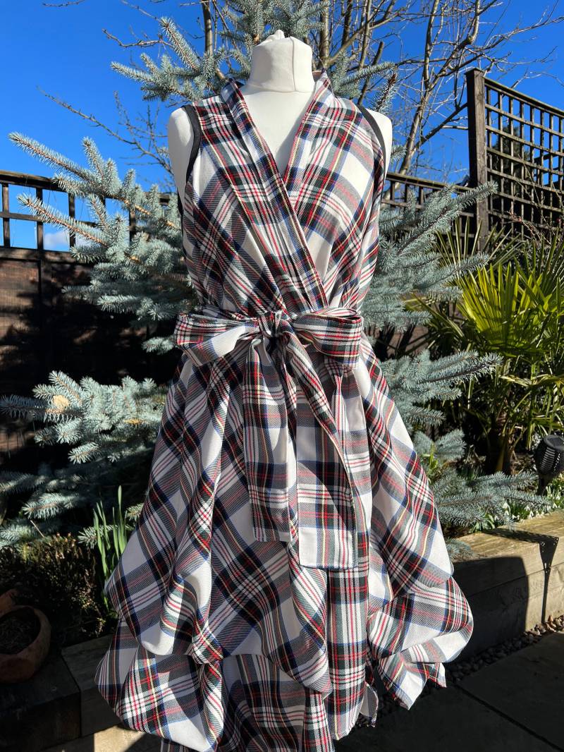 Handgemachte Vivienne Tartan Wickeln Und Geraffte Stil Kleid von LittleMissMuffitShop