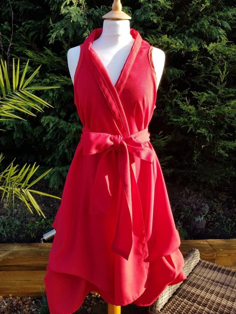 Saftiges Rotes Handgemachtes Wickelkleid von LittleMissMuffitShop