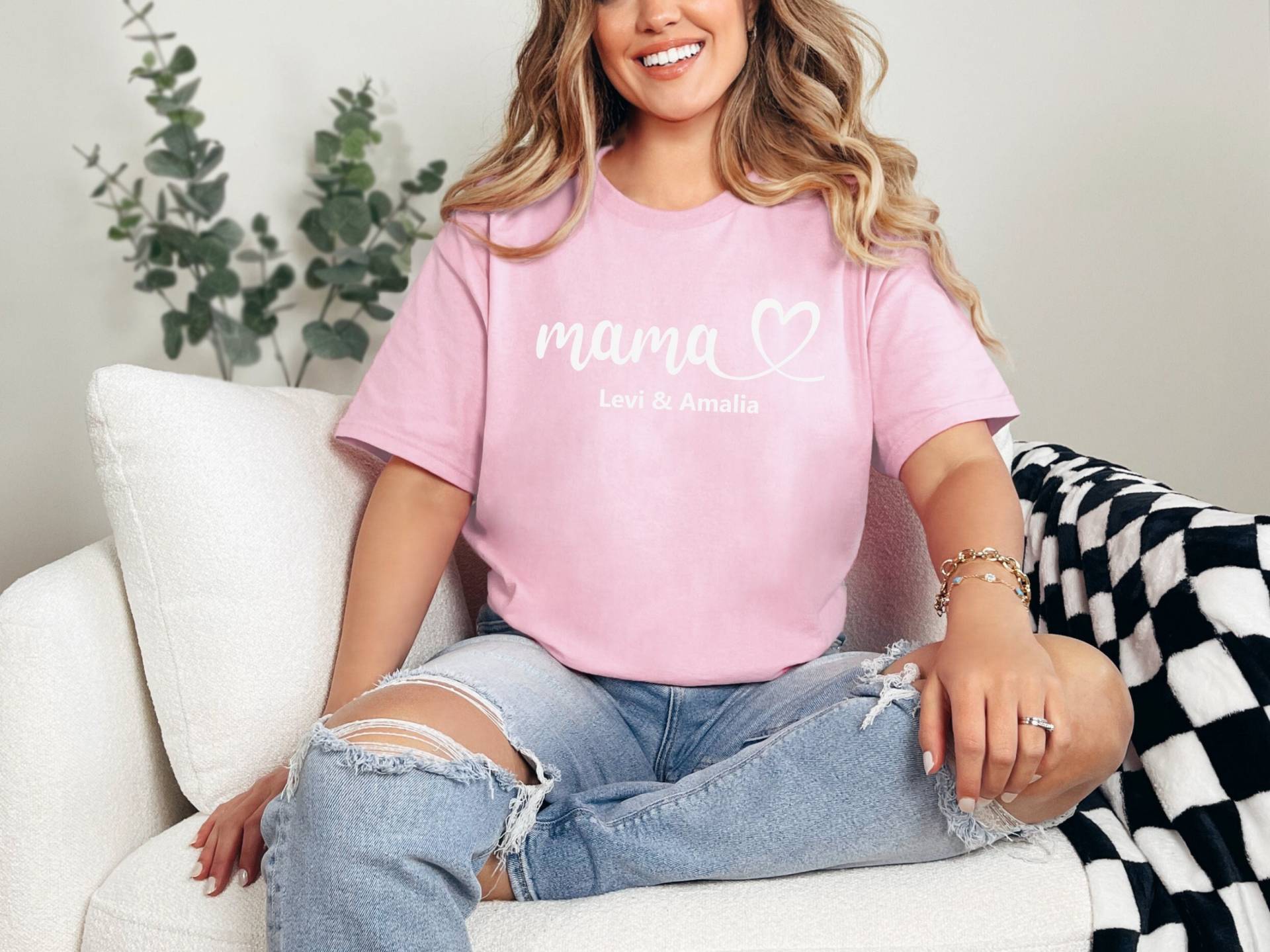 Mutters Stolzpersonalisiertes Shirt Mit Den Namen Der Kinder.mama Geschenkidee.mama Personalisiert.mama Geschenke.t-Shirt Mom Mutters Stolzpersonalisiertes Shirt Mit Den Namen Der Kinder.mama Geschenkidee.mama Personalisiert.mama Geschenke.t-Shirt Mom von LittleMonkeyShopDE