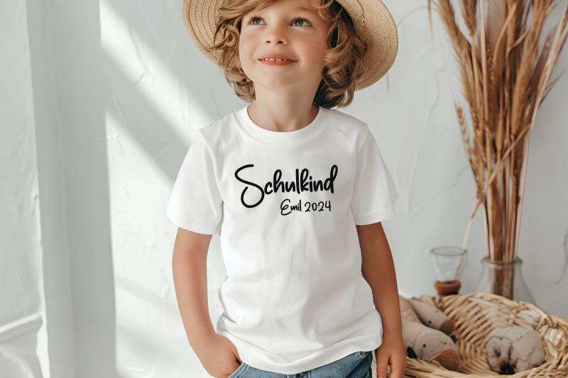 Schulkind 2024.personalisierter Erstklässler T-Shirt.geschenk Zur Einschulung.jungen, Mädchen Shirt Mit Name.schulanfang.einschulungsshirt von LittleMonkeyShopDE