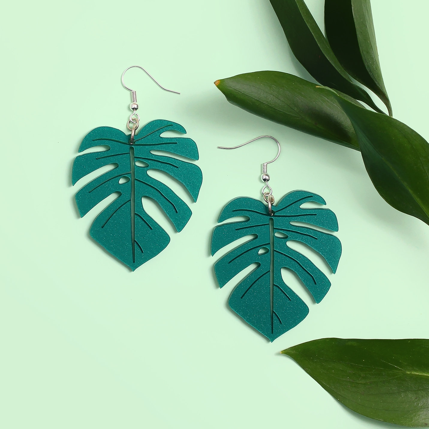 Monstera Blatt Ohrringe von LittleMooseJewellery