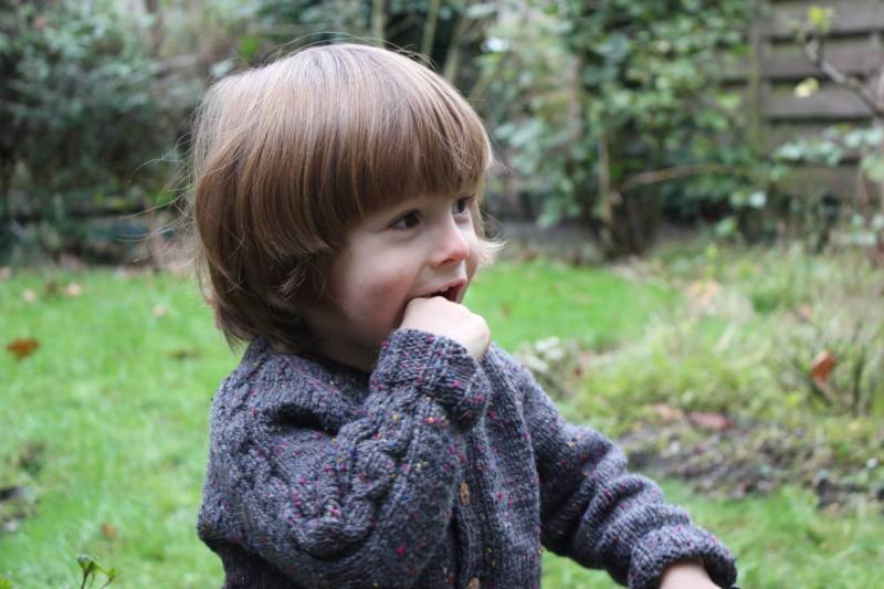 Tweed Strickjacke in Dunkelgrau, Merinowolle & Mohair, Handgestrickt, Baby, Kleinkind Und Kinder, Mehrere Farben, Aran Pullover, Weihnachtsgeschenk von LittleNaturalKnits