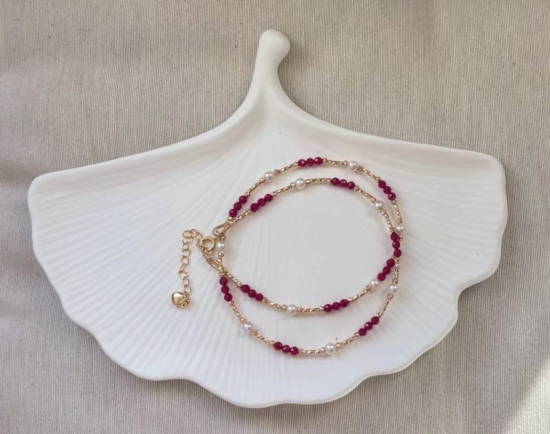 Handgefertigte Halskette Mit Rubin , Aurora-Süßwasserperlen Elegant Einem Hauch Von Leidenschaft 40+ 5 cm Handgefertigte Halskette Mit Rubin , Aurora-Süßwasserperlen Elegant Einem Hauch Von Leidenschaft 40+ 5 cm von LittleOliveJewerly
