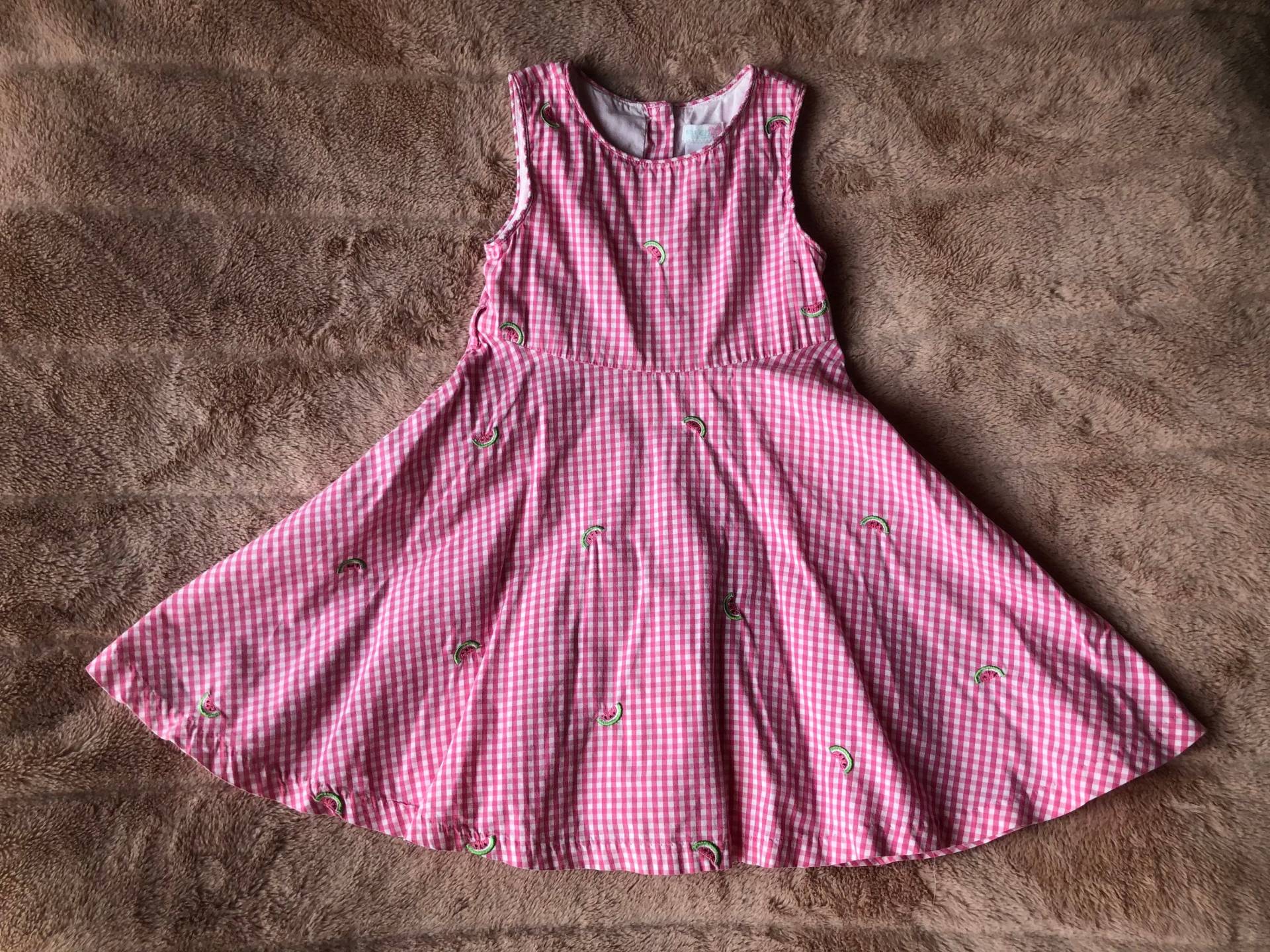 Wassermelone Besticktes Kleid Für Babys - Baby Rosa Und Weißes Gingham Mit Kleinen Wassermelonen Bestickt Größe 92 Wassermelone Besticktes Kleid Für Babys - Baby Rosa Und Weißes Gingham Mit Kleinen Wassermelonen Bestickt Größe 92 von LittleOneDoll