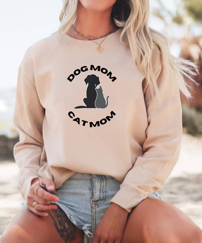 Hund Katze Mama Pullover, Geschenk Für Tierliebhaber von LittlePhiSamStudio