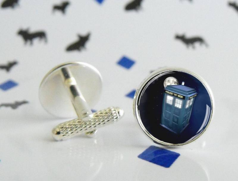 Tardis Moon - Dr. Who Manschettenknöpfe Mit Glascabochon Besonderes Hochzeitsgeschenk Geek-Geschenk Etsy-Sondergeschenk von LittlePopBoutique