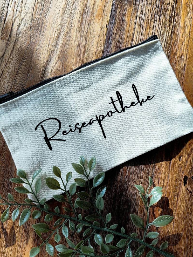 Personalisierbare Tasche - Individuell Gestaltbares Täschchen Aufbewahrung Für Kosmetik, Reiseapotheke, Kabel Geschenk Mit Wunschtext von LittlePresentDE