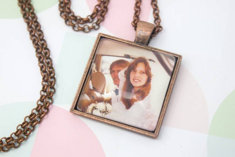 Personalisierte Fotokette - Fotoanhänger Personalisiertes Geschenk Halskette Foto-Andenken Bild Halskette 25 Mm/1 in Quadrat von LittlePurpleCrab