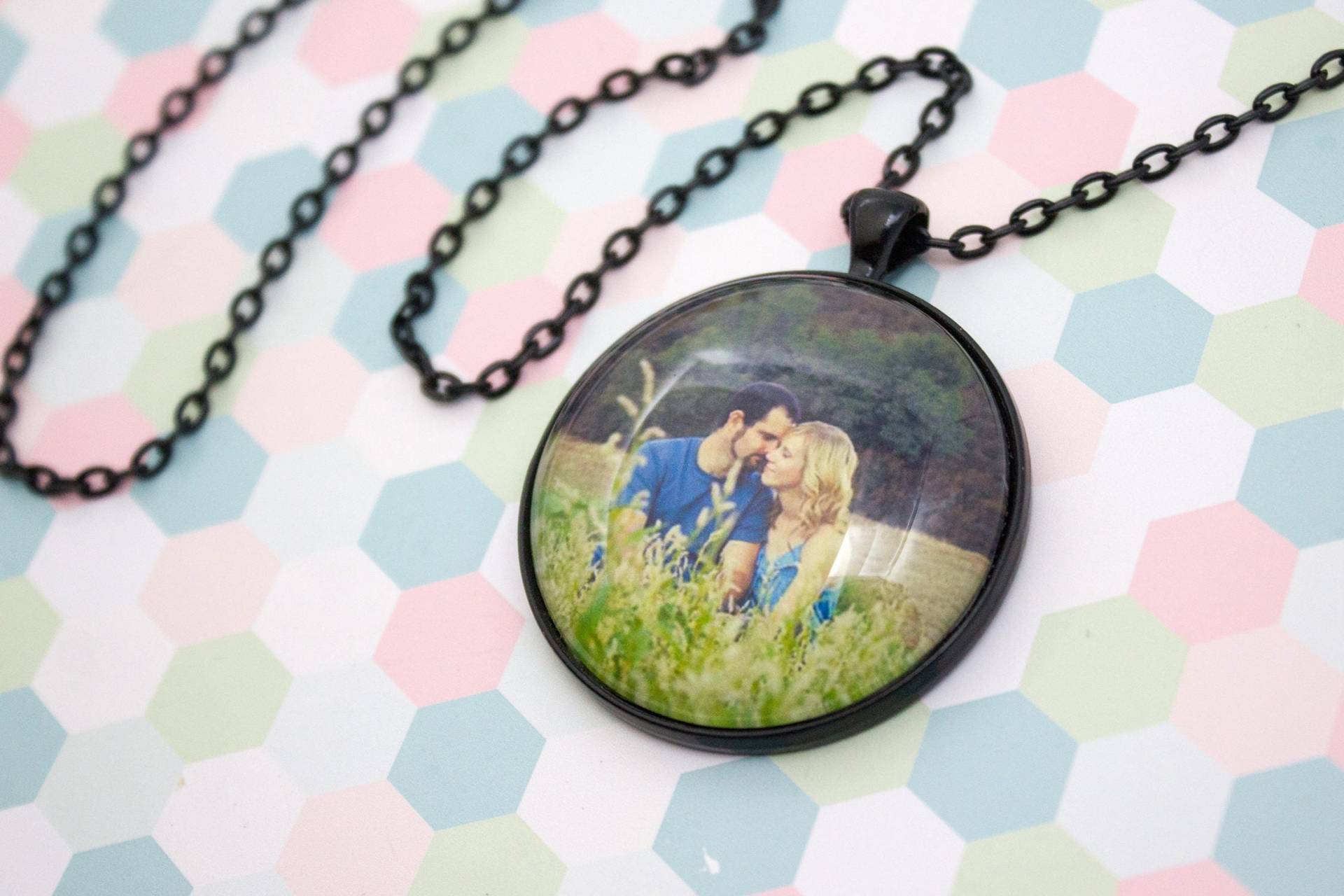 Personalisierte Fotokette - Fotoschmuck Schwarze Halskette Personalisierter Fotoanhänger Bilder Halskette 38 Mm Kreis Personalisierte Fotokette - Fotoschmuck Schwarze Halskette Personalisierter Fotoanhänger Bilder Halskette 38 Mm Kreis von LittlePurpleCrab