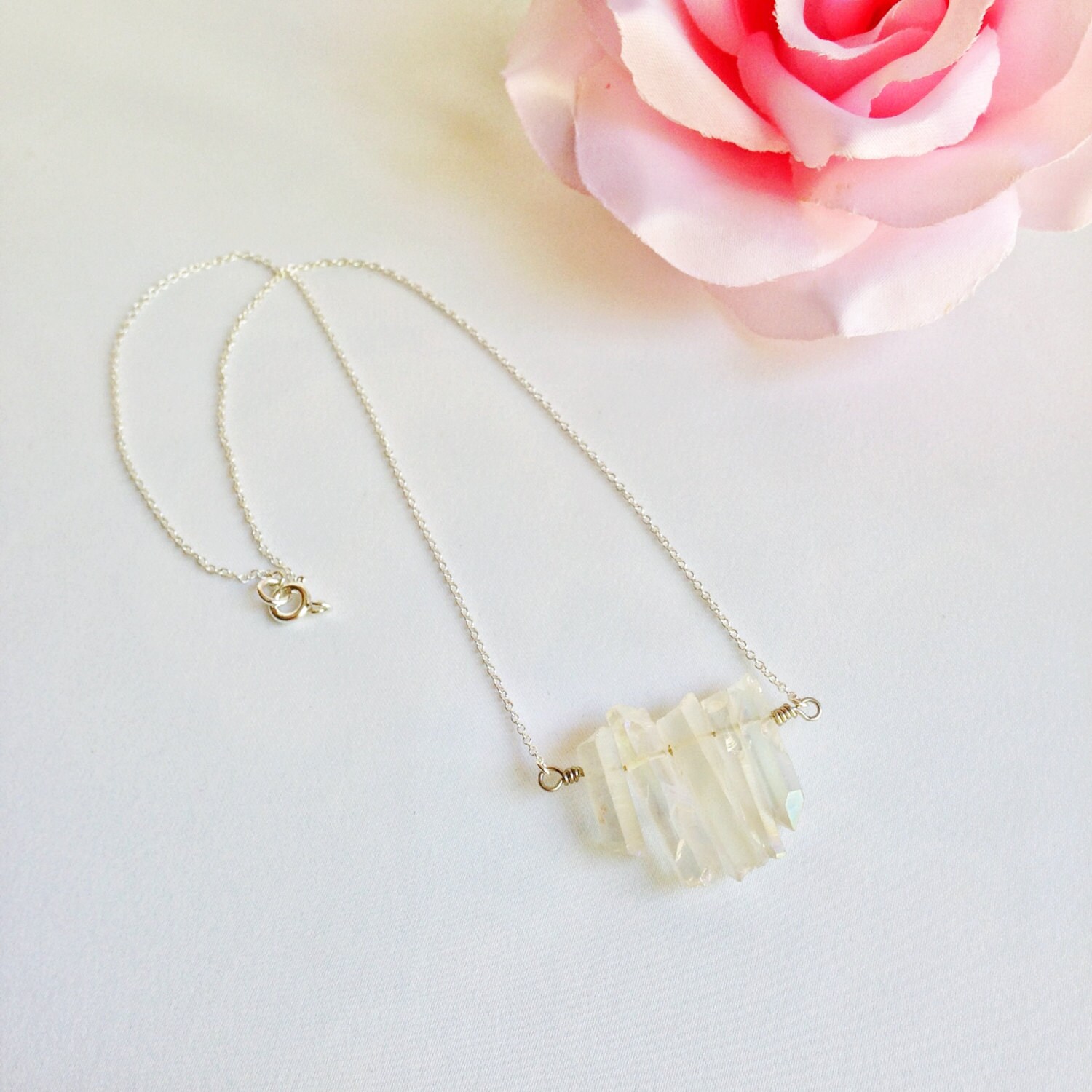 Bergkristall Bar Halskette Boho Layering Edelstein Reihe von LittleRabbitJewelry