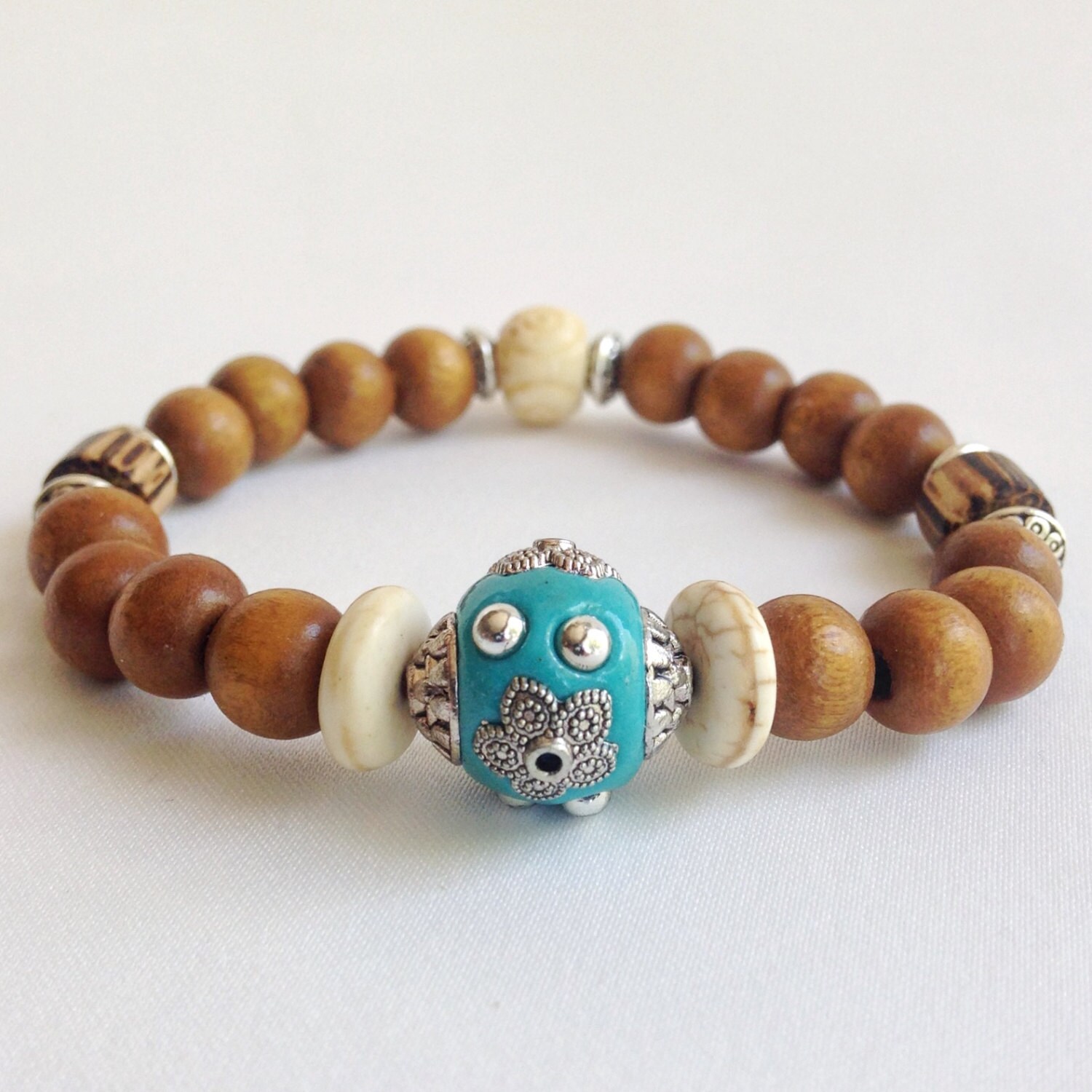 Chunky Holzperlenarmband Blaues Boho-Armband von LittleRabbitJewelry