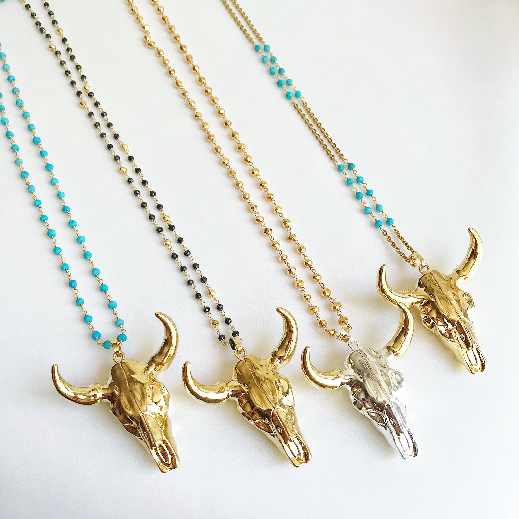 Longhorn Kuh Schädel Halskette Edelstein Rosenkranz Kette, Boho Western Schmuck von LittleRabbitJewelry