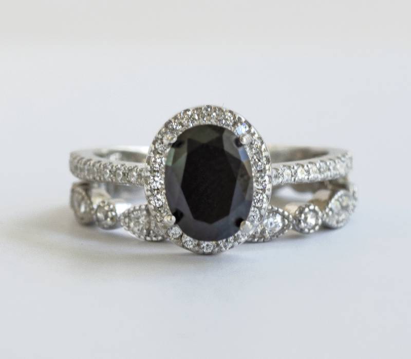 Ovaler Verlobungsring Set, Schwarzer Onyx Vintage Sterling Silber, Diamantsimulanten Ovaler Verlobungsring Set, Schwarzer Onyx Vintage Sterling Silber, Diamantsimulanten von LittleSAS