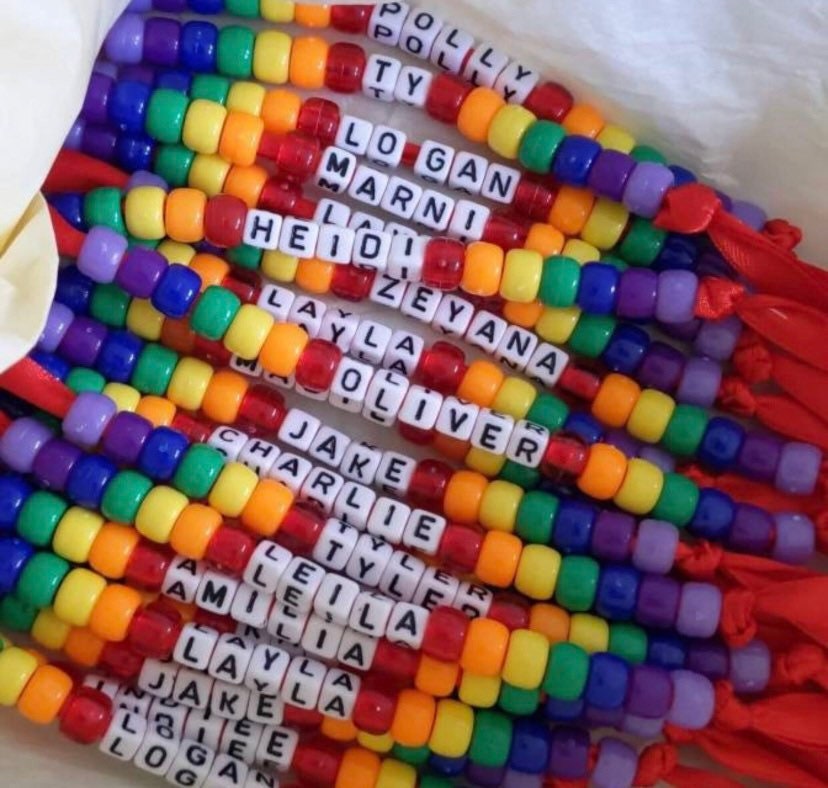 Personalisierter Perlen Taschenanhänger Regenbogen Name Schlüsselanhänger von LittleSewandSews1