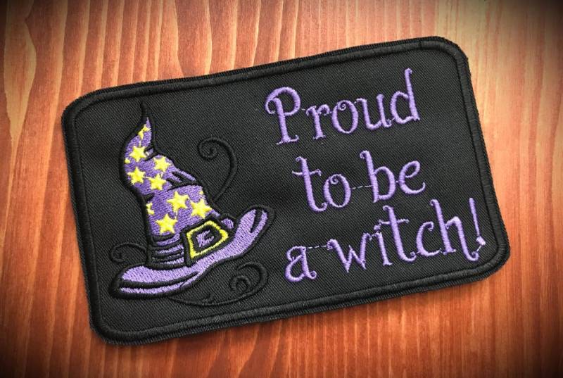 Gestickter Aufnäher "Stolz Darauf, Eine Hexe Zu Sein" - Wicca Wiccan Heidentum Stickerei Ritual Magie Zauberer Stolz von LittleSorcerer