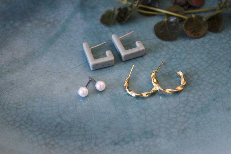 Elegant Trio Earring Set | Gold-Toned With Pearl & Enamel Accents von LittleThingsGermany
