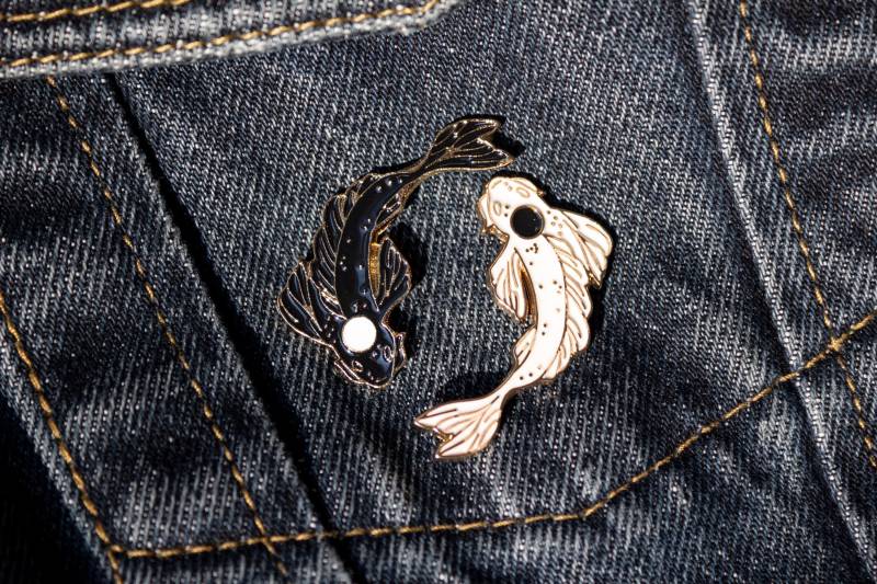 Yin Yang Koi Fish Pin Set von LittleThingsGermany