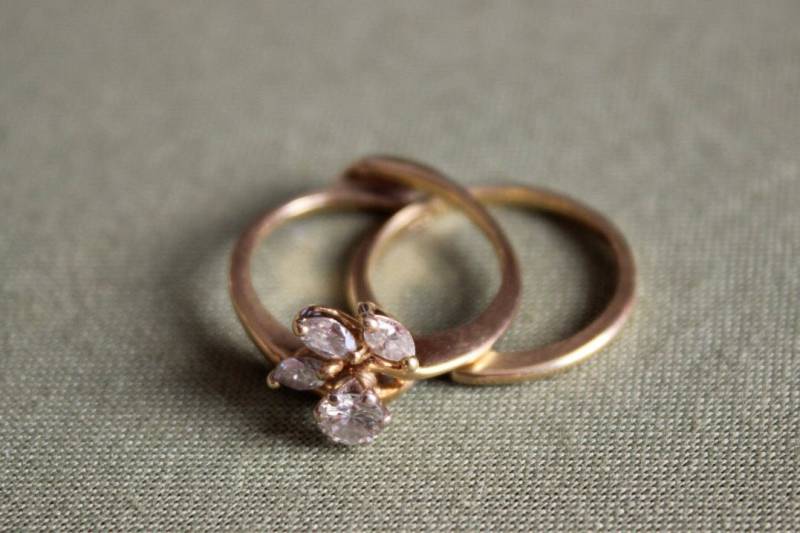 Zierlicher Diamant-Verlobungsring Ehering 14K Goldring Marquise Und Runde Diamanten Erste Hochzeit Einfacher Eleganter Ring Budget Freundliche Zierlicher Diamant-Verlobungsring Ehering 14K Goldring Marquise Und Runde Diamanten Erste Hochzeit Einfacher Eleganter Ring Budget Freundliche von LittleVintageWagon