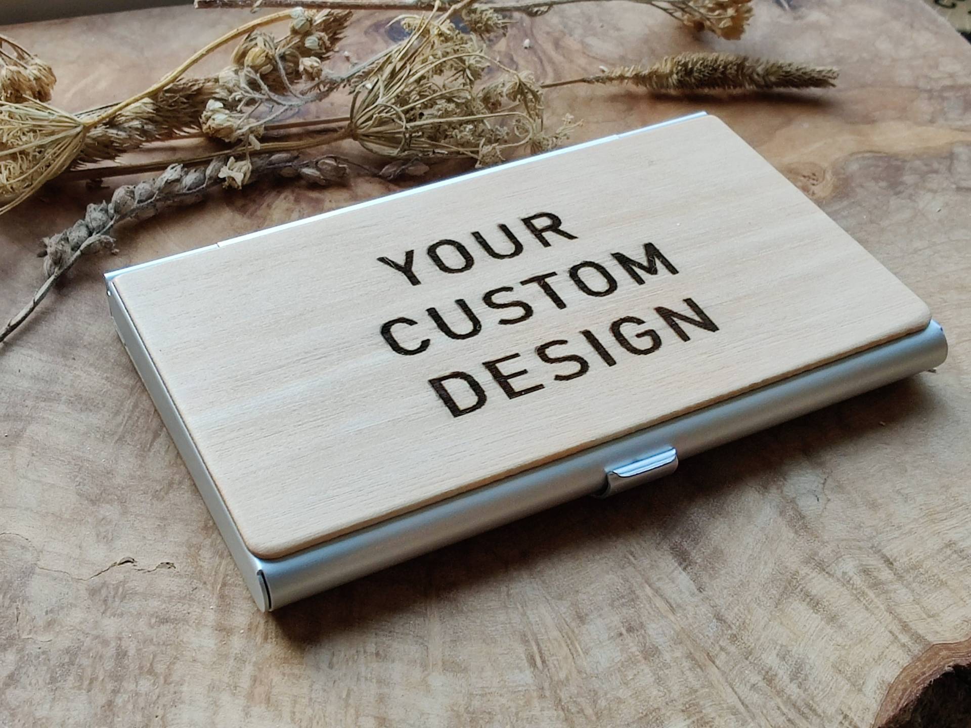 Personalisierter Visitenkartenhalter - Neues Geschäft Personalisiertes Logo Individuelles Design Holz Geburtstagsgeschenk Visitenkartenetui Personalisierter Visitenkartenhalter - Neues Geschäft Personalisiertes Logo Individuelles Design Holz Geburtstagsgeschenk Visitenkartenetui von LittleWoodpeckerUK